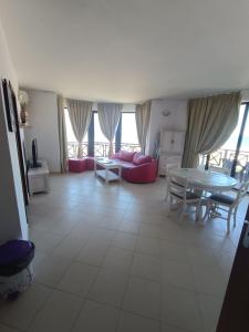 Oasis Beach 2 bedroom apartment