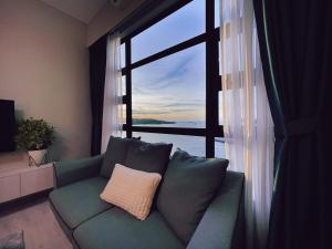 Oceanview Oasis Suite Jesselton Quay 海景优雅豪华公寓