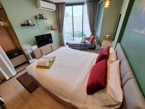 Downtown Chic Condo Rooftop Pool #EN33918