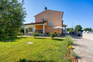 Holiday House Sunset 