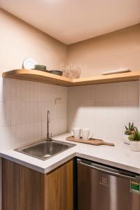 Inam Home Lakeview Apartments