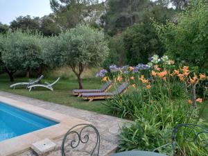 Tentes de luxe La roulotte du petit paradis : photos des chambres