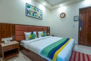 Treebo Sunny Feast - Велика Нойда