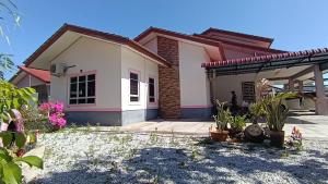 Izora Homestay