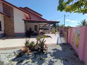 Izora Homestay