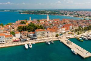 Apartment in Porec with balcony, WiFi 819-4 