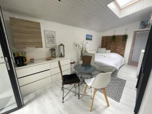 Maisons de vacances STUDIO-COTTAGE AVEC JARDIN-BASSIN D'ARCACHON : photos des chambres