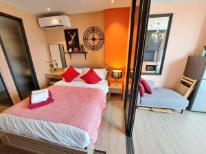 Downtown Chic Condo High Floor& Seaview #ES47524