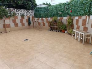 8 mins walk to Train Station Low Cost Youth Hostel