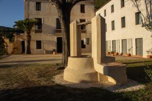 Can Rovira - Stunning Neoclassical Mansion, Just 20 min drive from Barcelona City Center, Ideal for groups and families