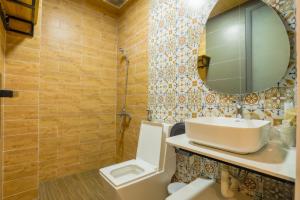 Phòng Giường Đôi Nhìn Ra Núi (Double Room with Mountain View)