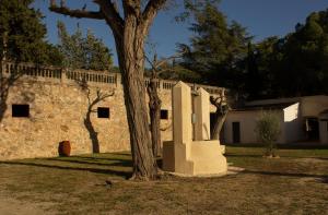 Can Rovira - Stunning Neoclassical Mansion, Just 20 min drive from Barcelona City Center, Ideal for groups and families