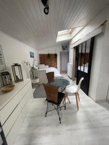 Maisons de vacances STUDIO-COTTAGE AVEC JARDIN-BASSIN D'ARCACHON : photos des chambres