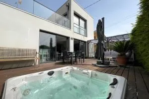 La Védasienne - Villa with Spa! - 法布雷格