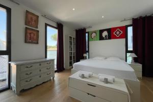 Maisons de vacances GROOMI La Vedasienne - Villa with Spa! : Villa 2 Chambres