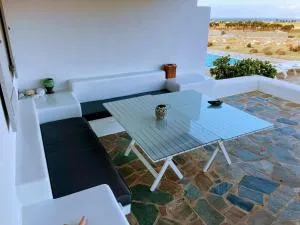 Quiet 3-bedroom sea view house with shared pool - Mármara