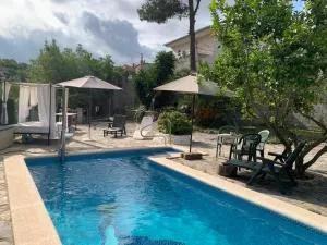 Villa Maria Mercedes - Olesa de Bonesvalls