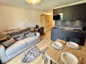 Charmant studio avec balcon exposé sud, casier à skis et parking, proche des pistes à Demi-Quartier - FR-1-597-175