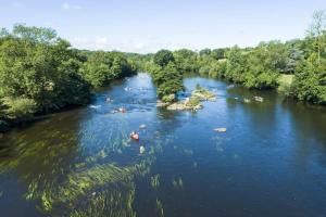 Maisons de vacances Gite Le Clos des Hirondelles en Limousin : photos des chambres