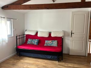 Appartements Paris Eiffel Tower et Disney apartments, parkings gratuits et securises, 10 minutes metro to Paris : photos des chambres