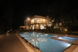 The Banyan Farm - Dhauj