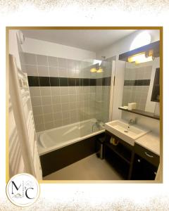 Appartements T2, proche pistes, piscine chauffee, hammam : photos des chambres