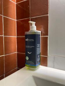 Hotels Brit Hotel Acacias : photos des chambres