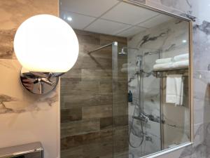 Hotels Brit Hotel Acacias : photos des chambres