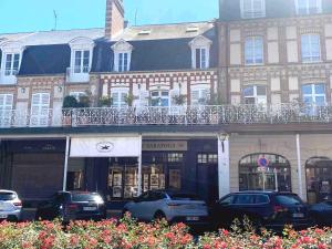 Appartements Le Fitzgerald -Tres joli 3 pieces Art Deco Deauville HyperCentre : photos des chambres