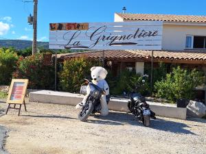 Campings Camping Carrefour de l-Ardeche : photos des chambres