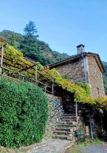 Maisons de vacances Les Gites de l-Abric : Maison 2 Chambres