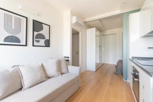 Modern & Stylish near Isola & Central Station