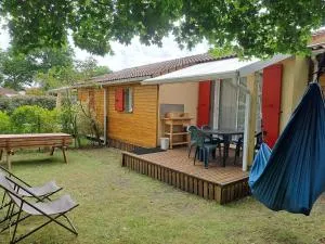 Chalet de vacances aux abords du lac d'Hourtin - 乌尔坦海滩