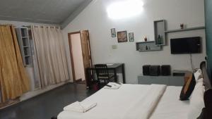 Kumaran Kudil - New Family Home Stay VL Bodinayakkanur, Theni
