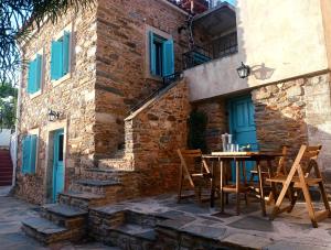 Λιθόκτιστη παραδοσιακή οικία