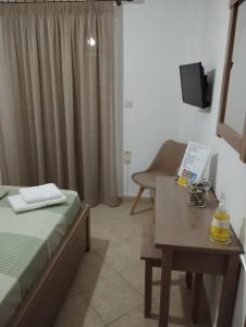 ANATOLI ROOMS SERIFOS