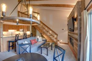 Ski-InSki-Out Steamboat Condo w Slope-Side Views