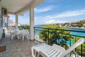 One-Bedroom Apartment with Sea View room in Apartments Ivica