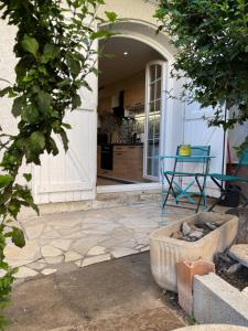 M&S STUDIO NEUF CLIMATISÉ CENTRE Historique