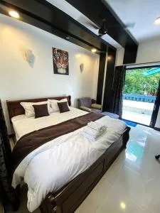 Lara Whitehouse - Bambolim