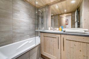 Résidence Lodge Des Neiges C - Appartement 4 - pied de pistes, service hotelier inclus MAE-2580