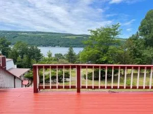 Keuka Lake Views and Hiking - واتكينز غلين