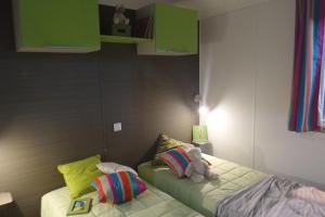 Campings Camping Mobile Home U sole marinu : photos des chambres