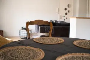 Simplicité et calme en appartement à Issoire - Flat