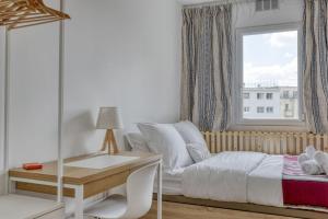 Light & Warm Flat with Balcony - Heart of Paris 15