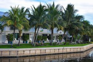 Sailfish Suites 2 - pet friendly & waterfront