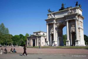 Cozy Flat Arch of Peace, City Center