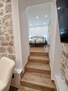 Small house Saint Michael