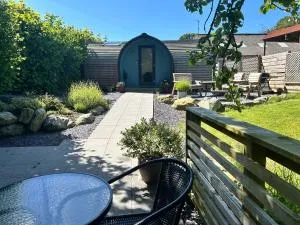 Cwt y Gwenyn Glamping Pod - Llansantffraid Glan Conwy