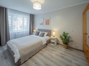 City Park Quiet Residence - 2 Room Apartment with Balcony & View